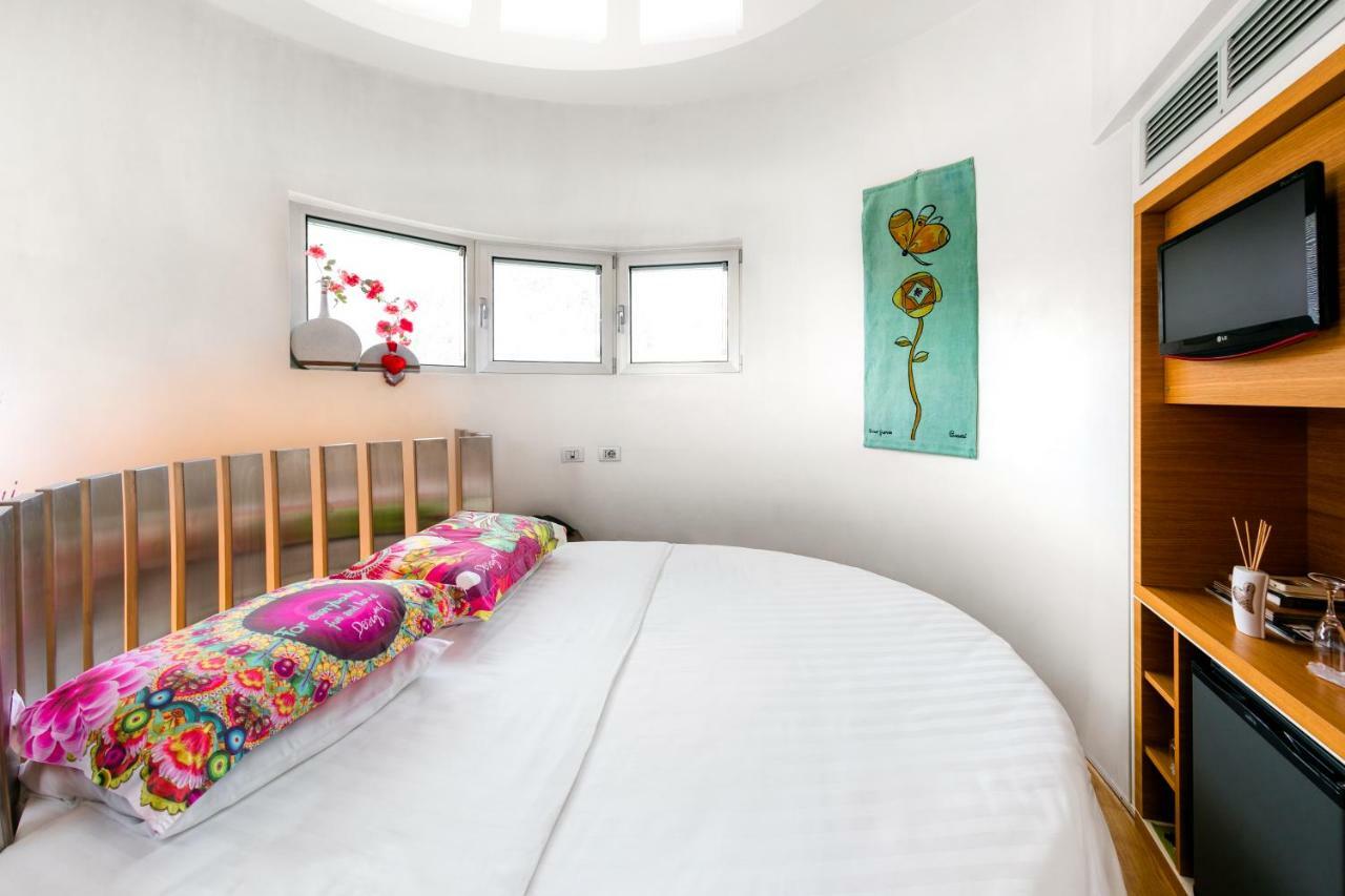 Le Pinete Design Bed And Breakfast Viggiu Экстерьер фото